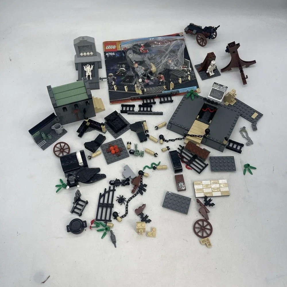 LEGO Harry Potter: Graveyard Duel (4766) With Manual Complete ?